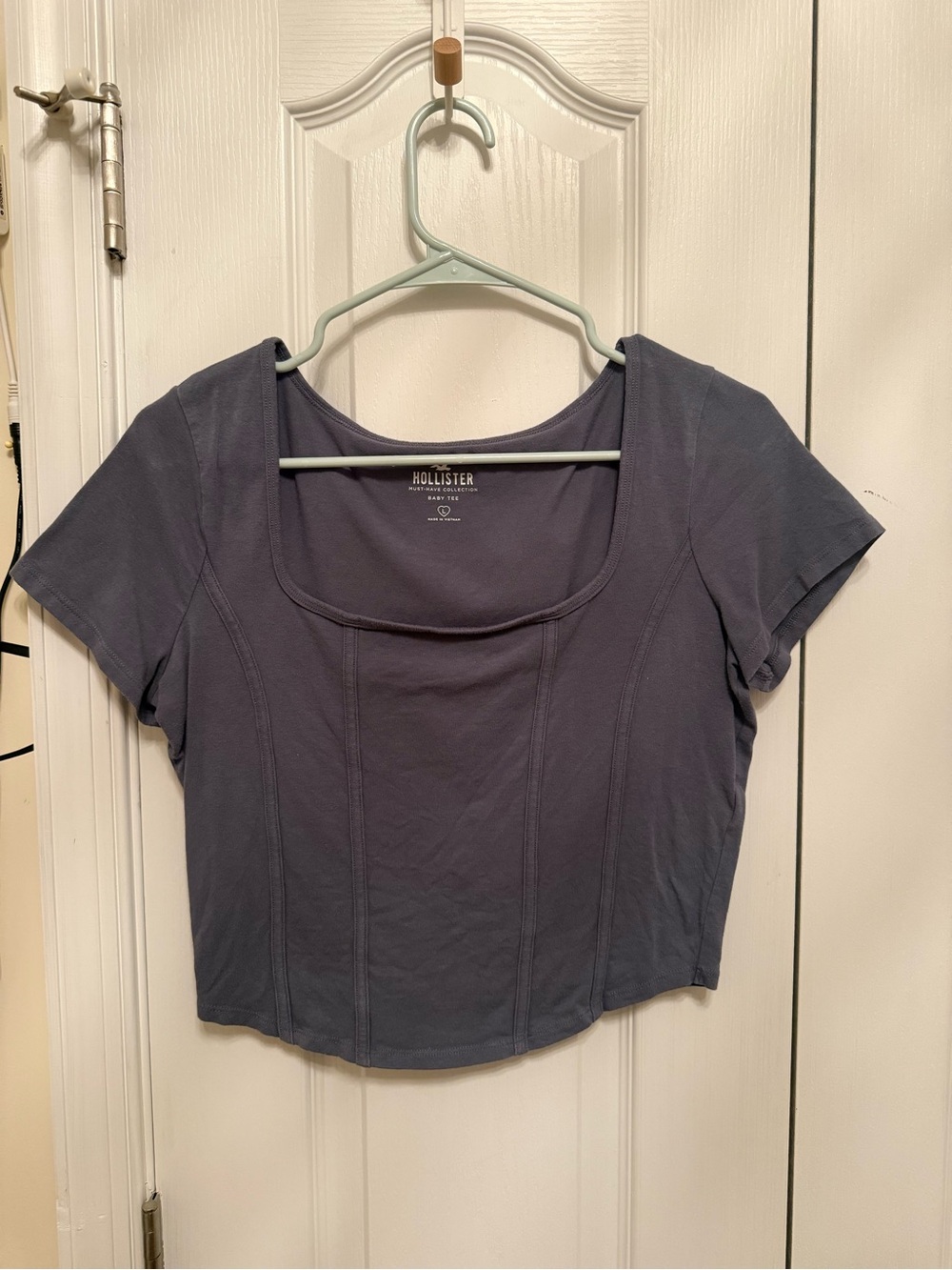 Hollister Scoop Neck Short Sleeve Crop Top - Dusty Blue